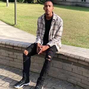 Meet your Posher, Jonathan